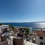 Amneris アパート トロギール