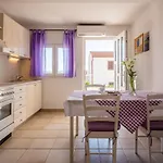 アパート Amneris