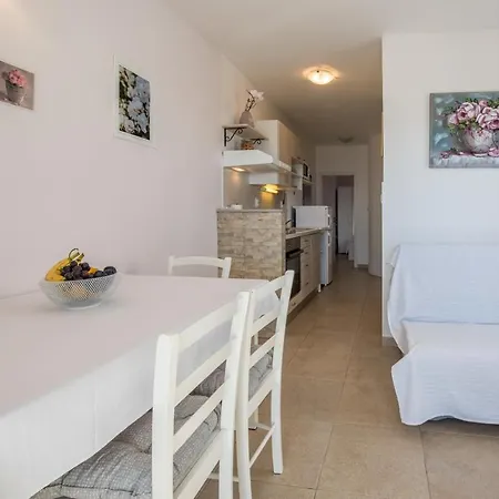 Apartament Amneris Trogir